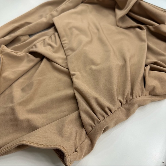 ❌SOLD❌ abercrombie & fitch long-sleeve wrap bodysuit - Picture 5 of 7